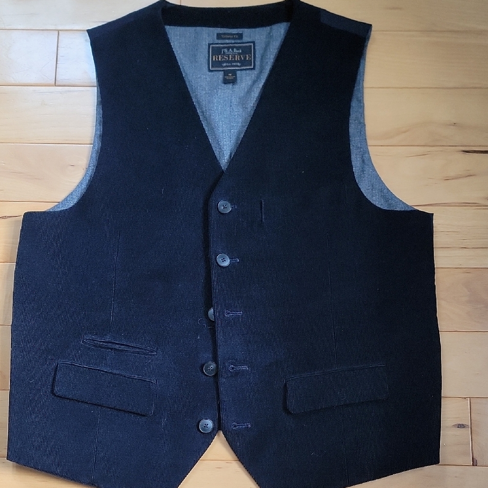 Jos. A. Bank Reserve Corduroy Vest Med